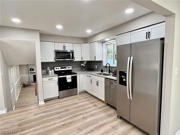 5th image of 15646 Sandalhaven Dr