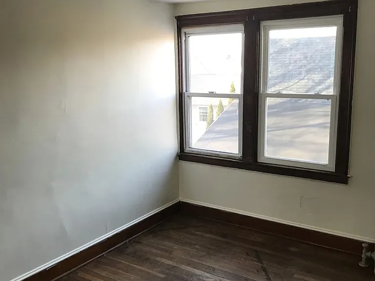 23 Clinton Ave #3 — Photo 6