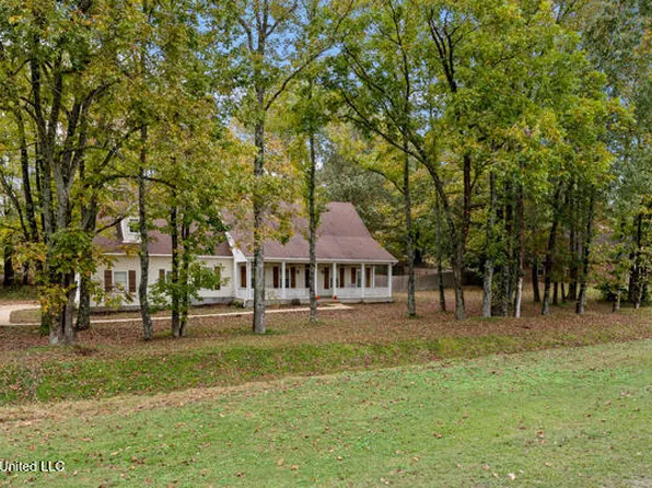 9401 Austin Dr, Olive Branch, MS 38654
