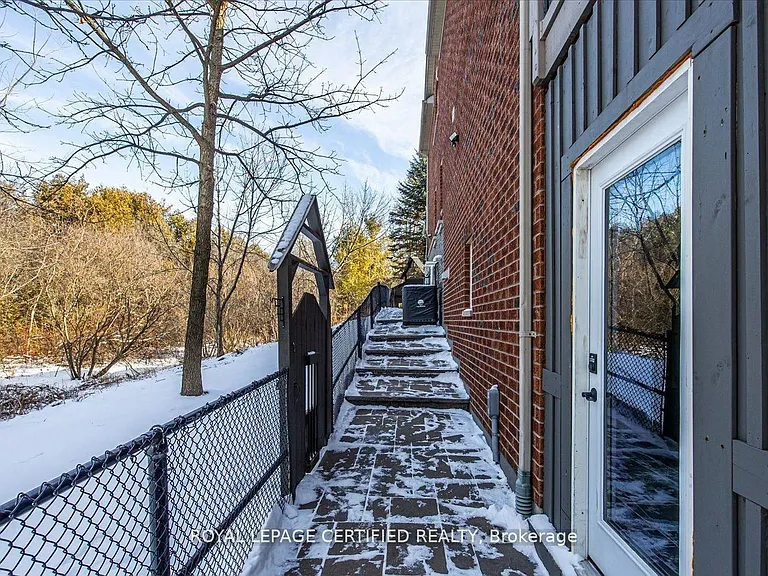 12 Fabrizio Ct — Photo 17