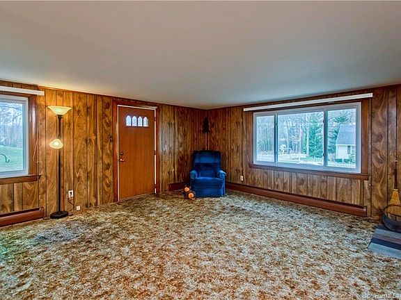 3rd image of 36 W View Dr