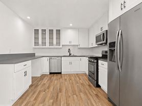 444 Irvine Ave, Newport Beach, CA