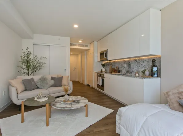 987 Queen St #3506, Honolulu, HI 96814