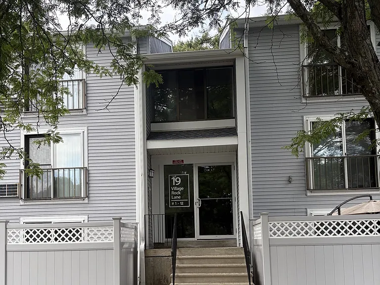 19 Village Rock Ln #8 — Photo 1
