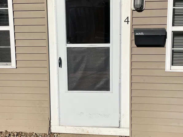 400 E Erie St APT 4, Painesville, OH 44077