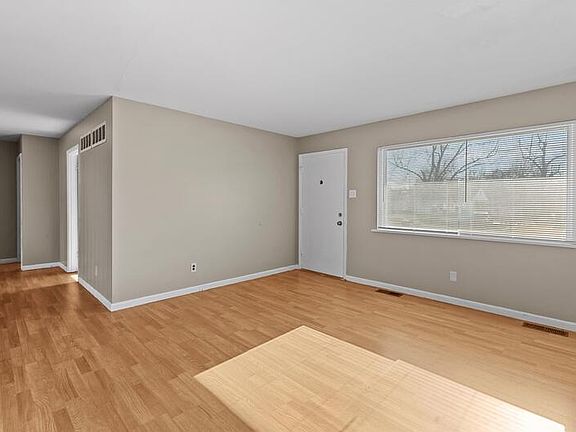 4th image of 1155 Mullanphy Ln