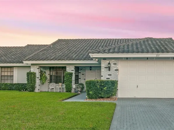 711 NW 193rd Avenue, Pembroke Pines, FL 33029