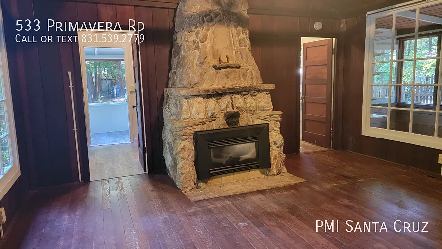 Test-Cozy Cottage with Deck and Redwood and River Views — Photo 3
