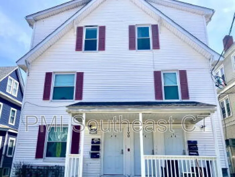 Building Photo - 200 Montauk Ave #2B