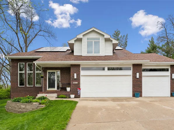 3011 Rhett Cir, Des Moines, IA 50321