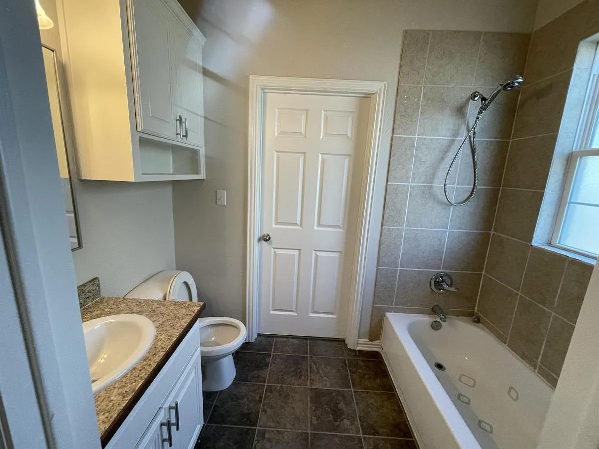 1414 West Sears Street - 1 — Photo 2