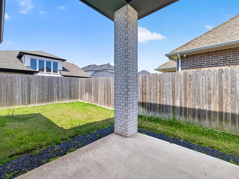 211 Amaranth Way — Photo 26