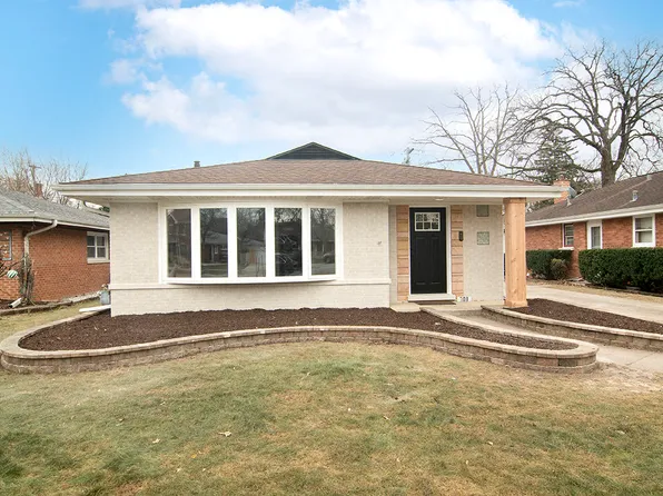 703 Sylviawood Ave, Park Ridge, IL 60068