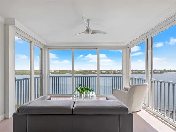 1280 Dolphin Bay Way APT 402, Sarasota, FL 34242