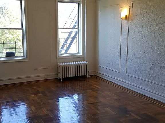 2nd image of 30 Daniel Low Ter APT 1A