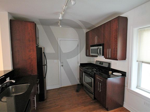 5th image of 3808 N Sheffield Ave #U3e