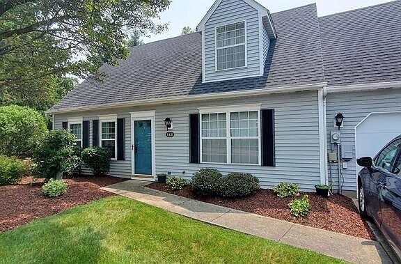 2nd image of 868 W Kensington Ln #1