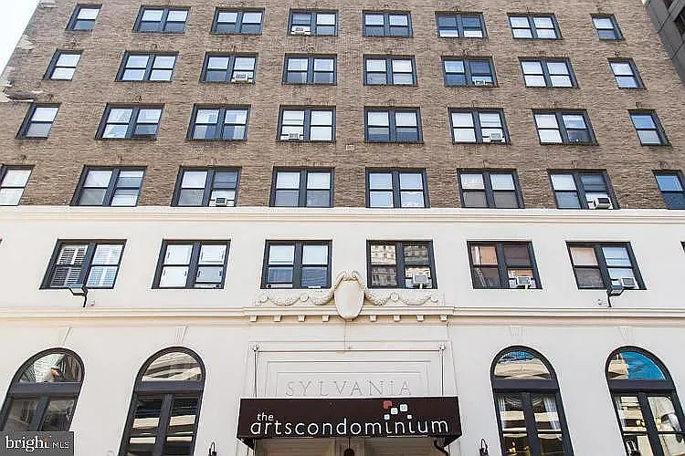1324 Locust St #530 — Photo 15