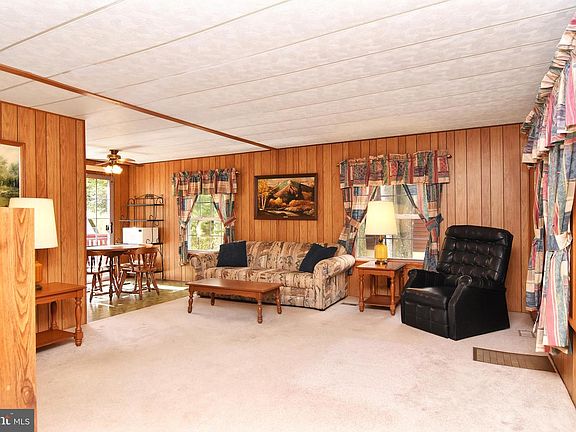 4th image of 23166 Bridgeway Dr W