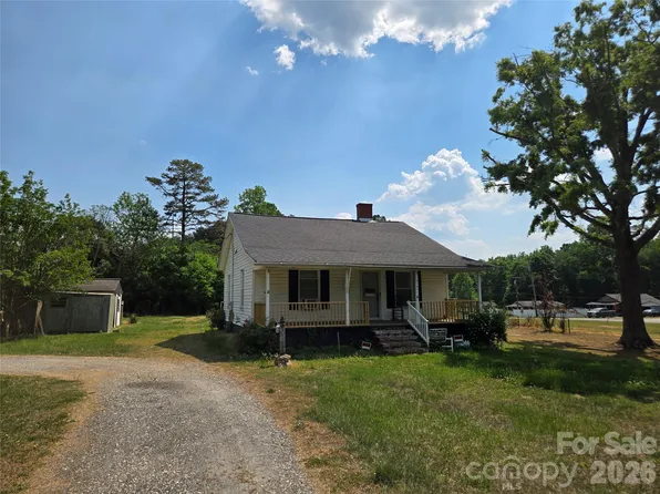 414 Spinners Dr, Cherryville, NC 28021
