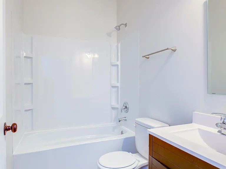 1105 S 1st St #4 — Photo 18