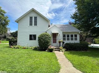 702 E Division St, Audubon, IA 50025