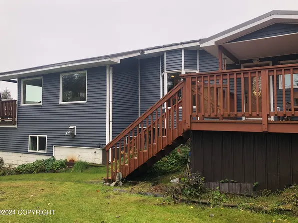 604 5th St, Cordova, AK 99574