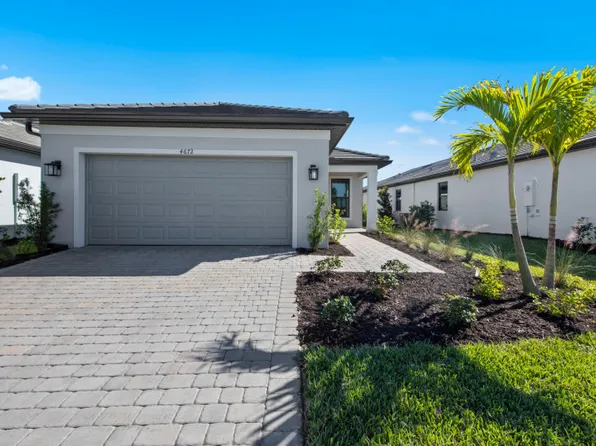 4672 Blue Star Ct, North Port, FL 34289