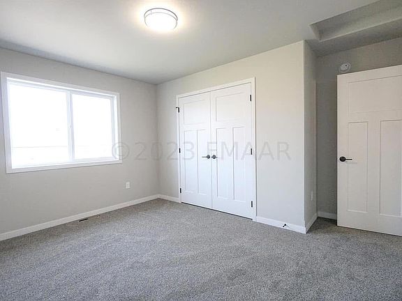 5th image of 1637 10th Ave S