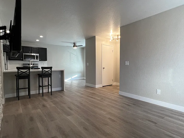 7570 Flamingo Rd #255 — Photo 12