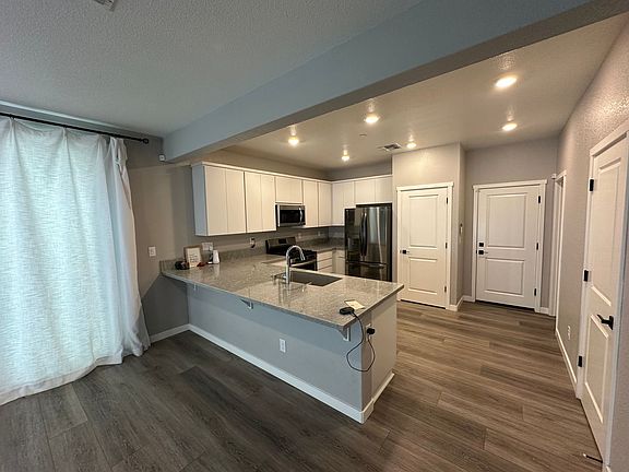 3rd image of 3509 Audubon Dr
