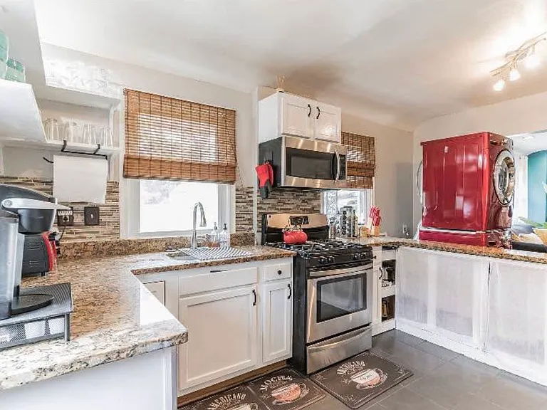 1522 Jutewood Ave — Photo 1