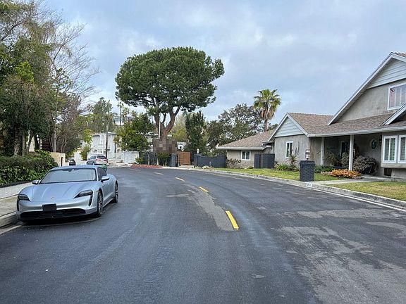 4th image of 2420 Hercules Dr