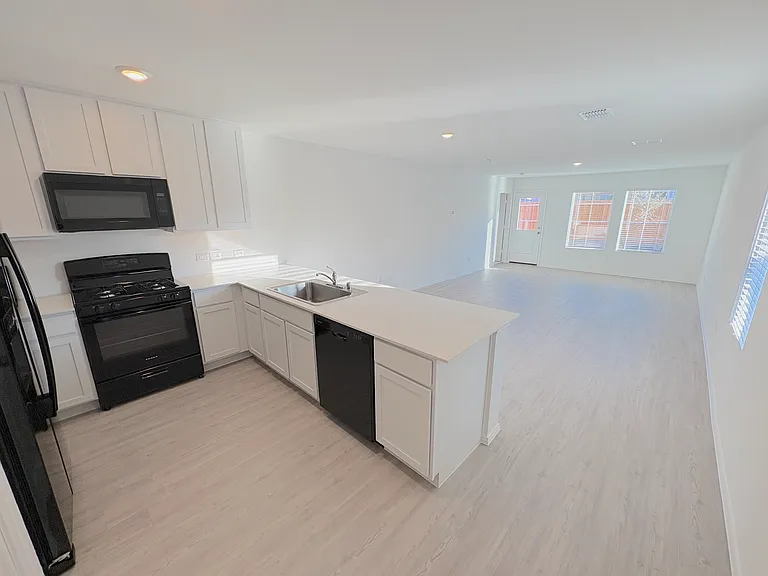 1033 Cortijo Way — Photo 9