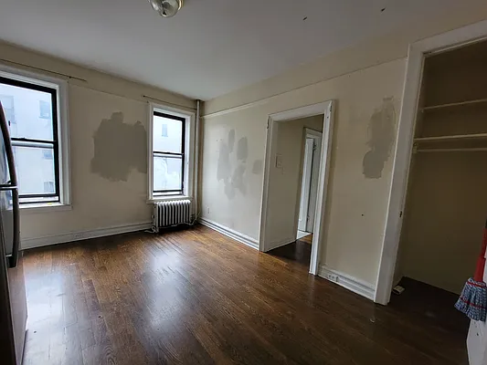Rented by HFF Realty LLC | media 10