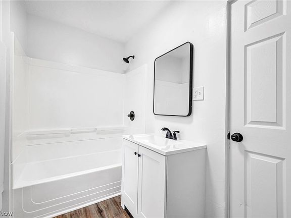 5th image of 1909 2nd St SW