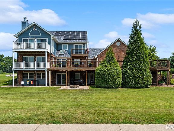 2nd image of 18 Woodland Hills Ct