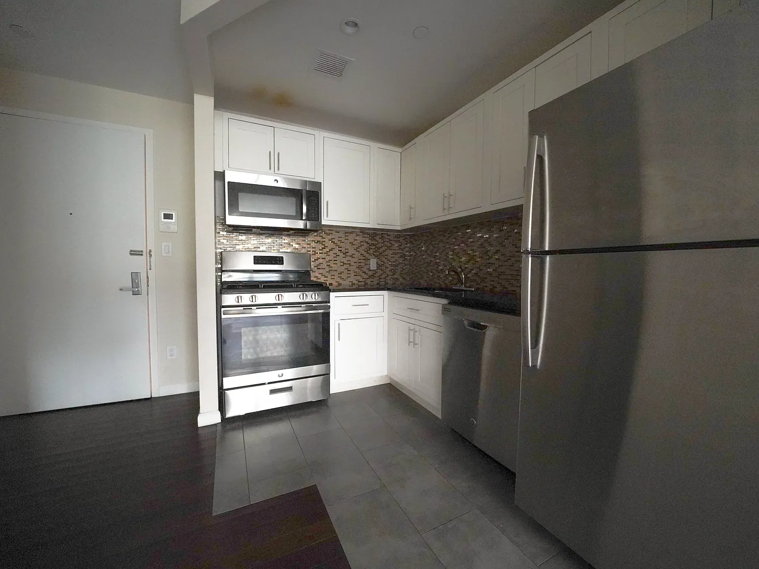 45 Hinckley Pl — Photo 4