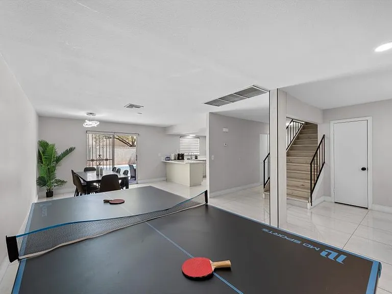 3618 Redwood St — Photo 6