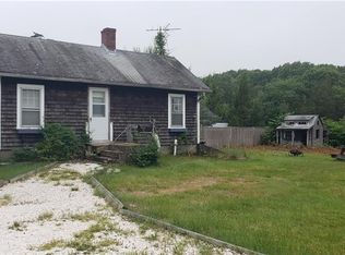 18 Enfield Ave, North Kingstown, RI 02852