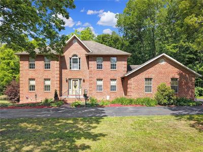 332 Boggs Rd, Thomasville, NC, 27360