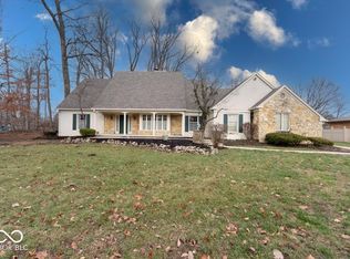 910 Sleepy Hollow Pl, Greenwood, IN 46142