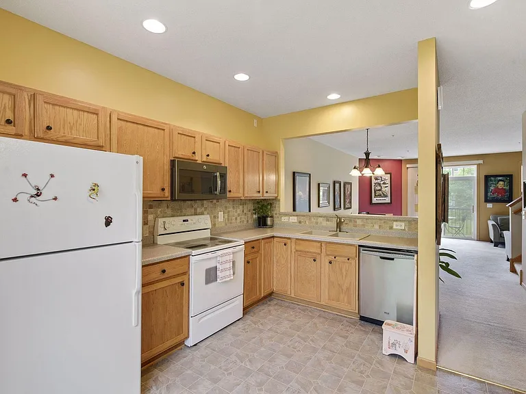15544 Lilac Dr — Photo 37