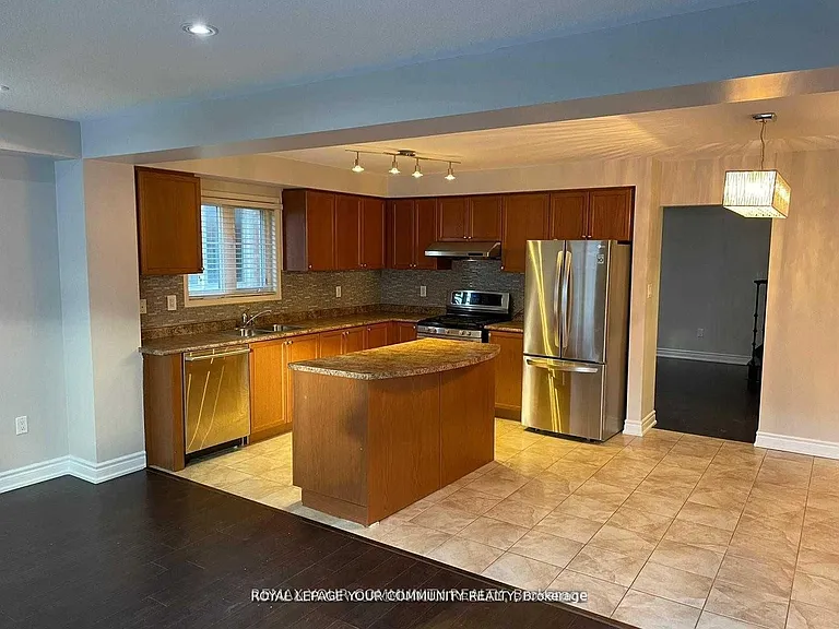 122 Russel Dr — Photo 5