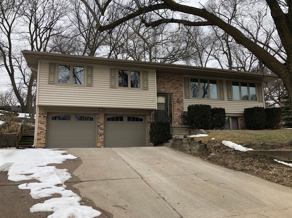 212 Douglas Dr