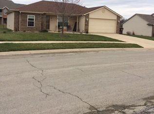 212 Broadmore Cir, Angola, IN 46703