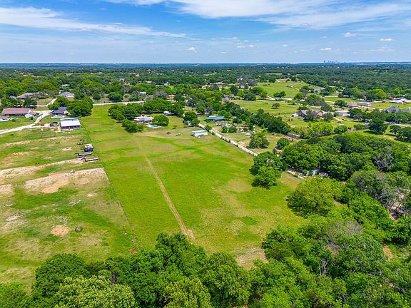 3rd image of 6345 Silver Creek Azle Rd