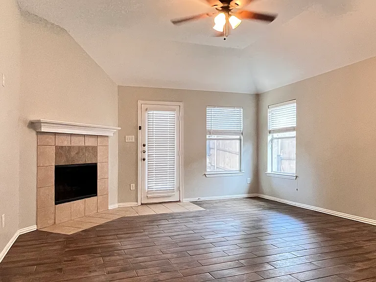 2109 Michelle Creek Dr — Photo 13