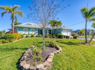 110 Mark Twain Ln, Rotonda West, FL 33947
