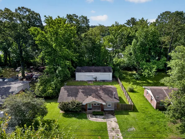 221 Forest Cir, Summerville, SC 29483